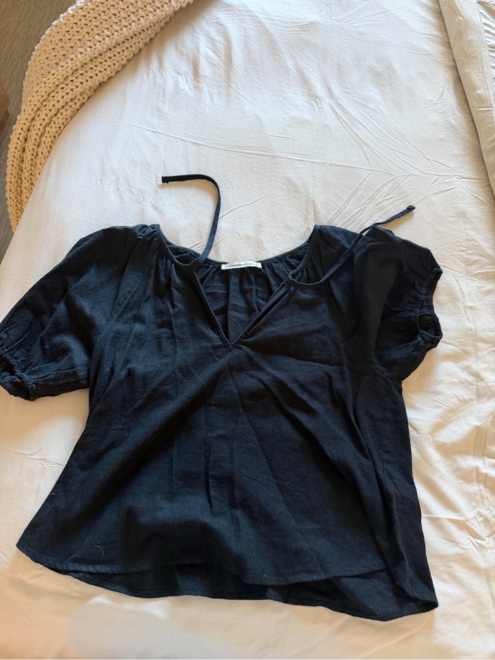 Abercrombie & Fitch Black Short Puff Sleeve V-Neck Top